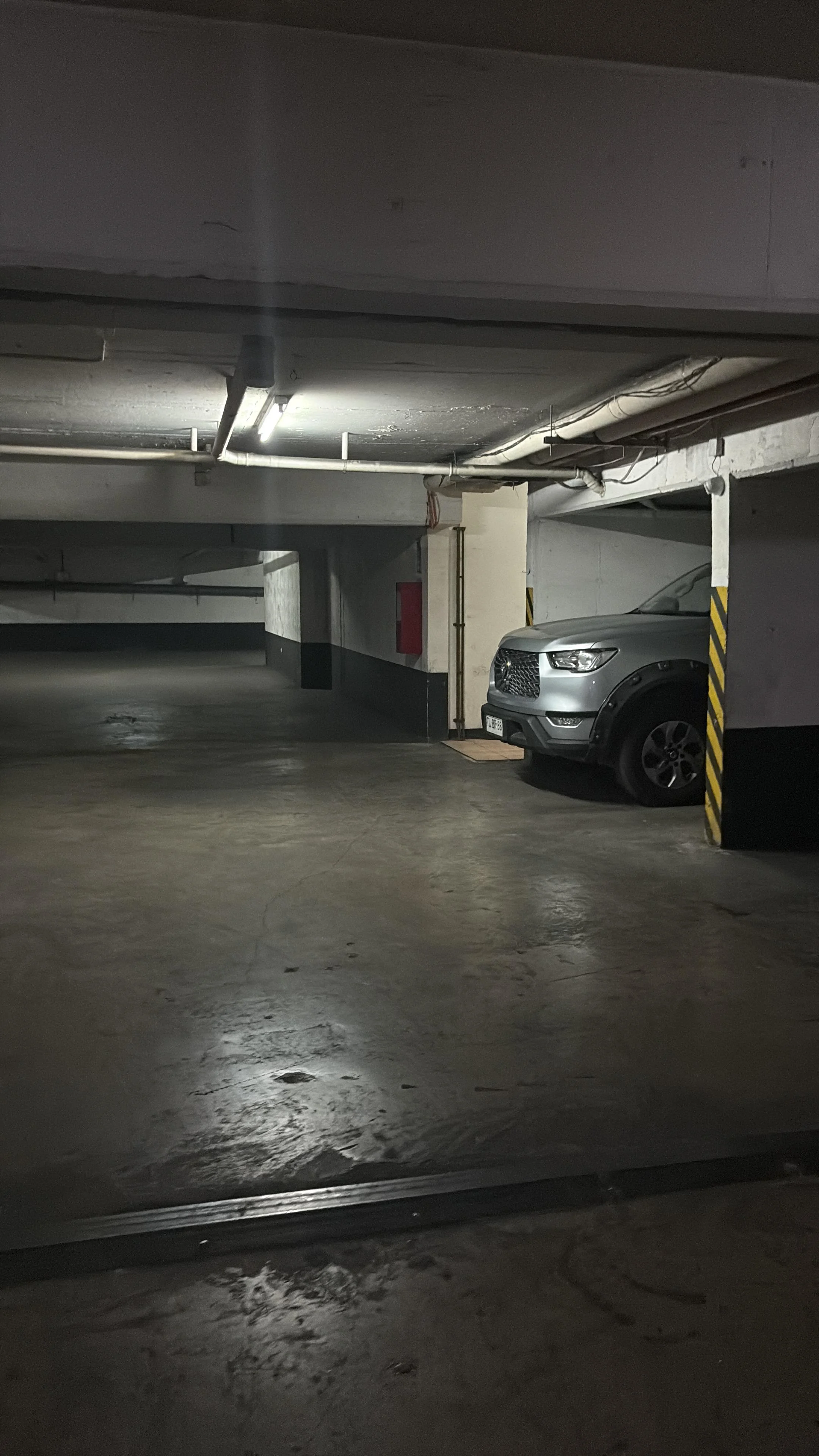 Estacionamiento y bodega en venta en Santiago centro