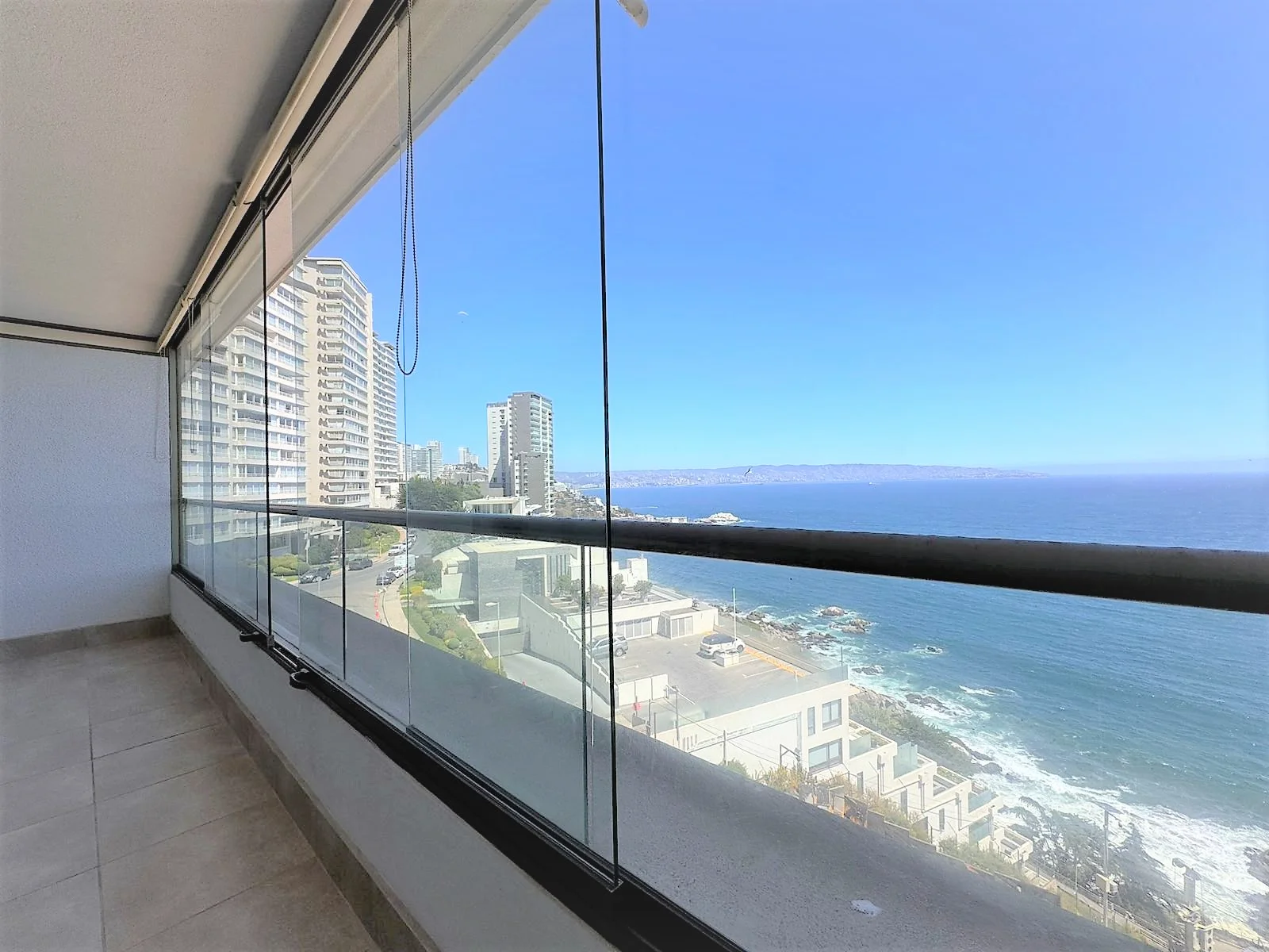 Imagen de En arriendo exclusivo departamento 3dorm., en Costa de Montemar, frente al mar.  1,1 M$