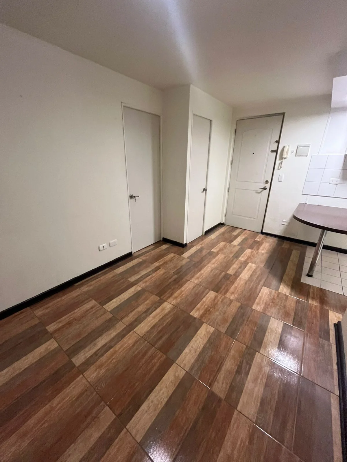 Imagen de Se arrienda cómodo y funcional departamento 